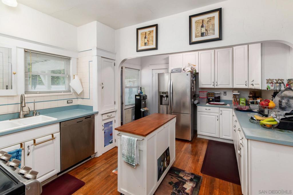 2911 Kalmia St - photo 14