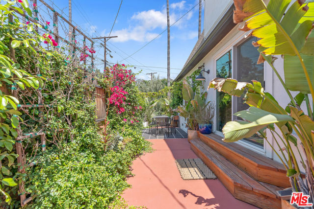 6300 Arroyo Glen Street, Los Angeles CA: https://media.crmls.org/mediaz/fb7abc65-567b-40ed-8630-c5dc612bb1b5.jpg