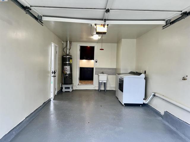 2847 Avon, Concord CA: https://media.crmls.org/mediaz/fb7b27f4-b25d-42d3-a523-2a692e5dc157.jpg