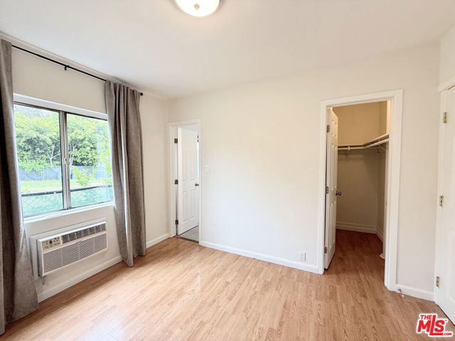628 N Westbourne Drive, West Hollywood CA: https://media.crmls.org/mediaz/fb7b5b2c-5d21-4b33-9b3e-67a1faf50d05.jpg