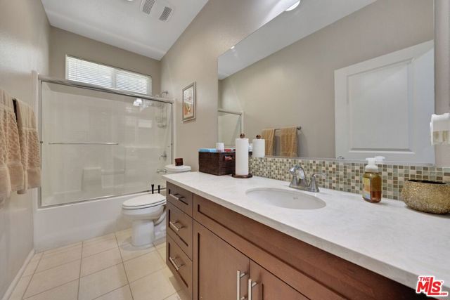 17064 Cantlay Street, Van Nuys CA: https://media.crmls.org/mediaz/fb7be994-cb57-4be2-bf7f-e8e0bc6e8ba6.jpg