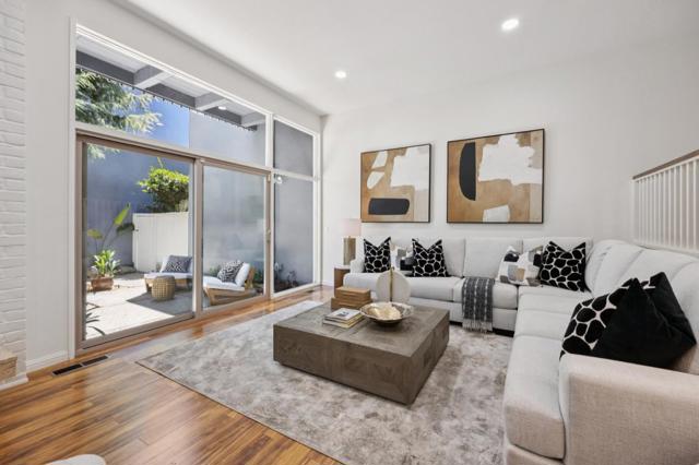 307 Carlos Avenue, Redwood City CA: https://media.crmls.org/mediaz/fb7c3af1-1709-4999-89ba-a3cf19f57607.jpg