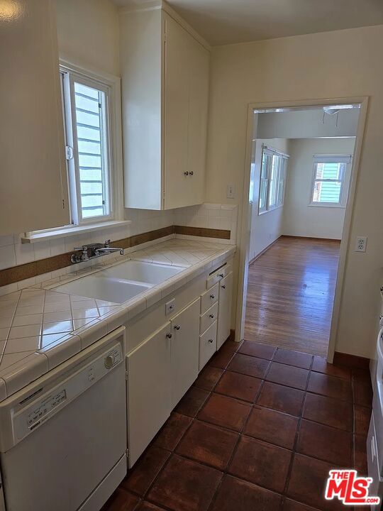 136 28th Street, Hermosa Beach, California 90254, 0 ,Residential Income,For Sale,28th,0,26874939