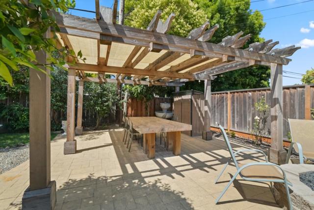 3172 Morris Drive, Palo Alto CA: https://media.crmls.org/mediaz/fb7c90da-ef31-4def-a125-8d4dfab65d16.jpg