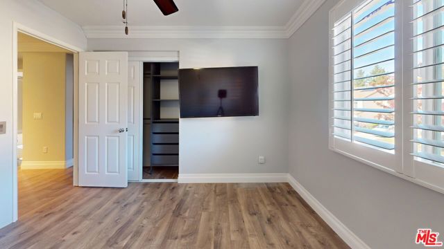 19320 Carranza Lane, Santa Clarita CA: https://media.crmls.org/mediaz/fb7cc5f5-f909-401a-a6f5-0c8c30dbee92.jpg