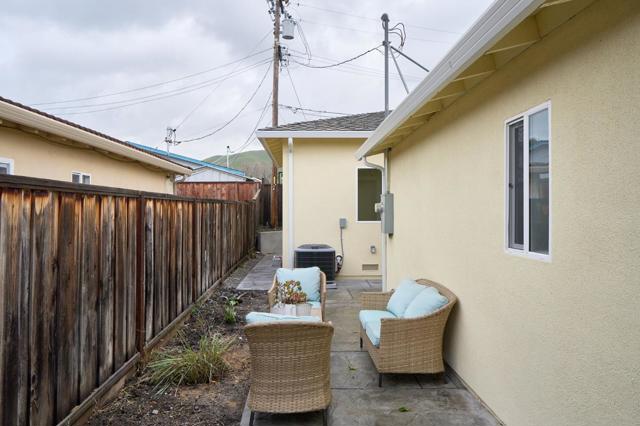 470 Holly Way, Milpitas CA: https://media.crmls.org/mediaz/fb7dc715-195a-43e6-ac56-10bb052ffcb6.jpg