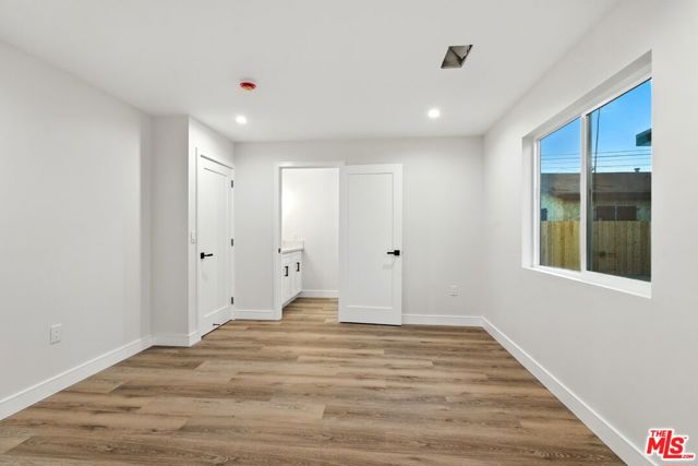 4340 2nd Avenue, Los Angeles CA: https://media.crmls.org/mediaz/fb7faca6-536a-4d0d-8694-e5098dc33384.jpg