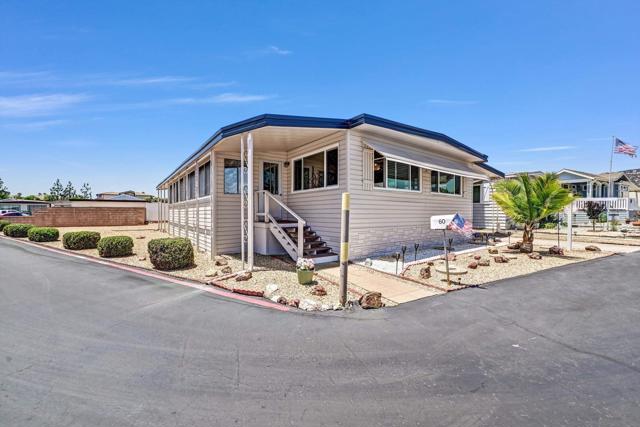 1401 El Norte Pkwy, San Marcos CA: https://media.crmls.org/mediaz/fb8000fe-b036-4c67-aad2-7c8cb654f23c.jpg