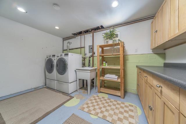 854 Kelmore Street, Moss Beach CA: https://media.crmls.org/mediaz/fb807299-fe82-482a-b85b-a173ce6c4a3f.jpg