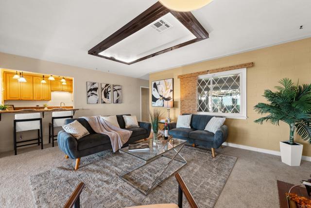 Detail Gallery Image 4 of 42 For 2736 Deerpark Dr, San Diego,  CA 92110 - 3 Beds | 2 Baths