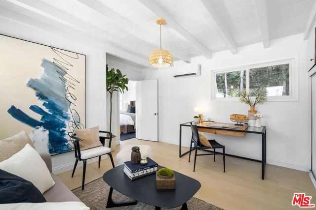 3340 Cardiff Avenue, Los Angeles CA: https://media.crmls.org/mediaz/fb80cb7d-12ff-4c14-955e-ce557dbf045f.jpg