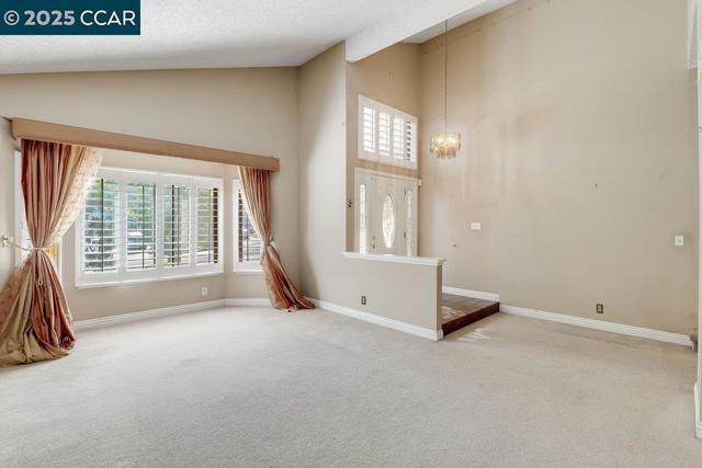 987 Morello Ave, Martinez CA: https://media.crmls.org/mediaz/fb823710-c4df-4c5d-ba3b-e57117b6d793.jpg