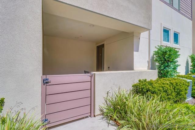 1875 Observation Way, Chula Vista CA: https://media.crmls.org/mediaz/fb827a6b-f110-4de2-aa0b-80a26aab0d71.jpg