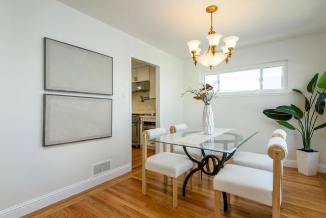 4 Royce Way, Daly City CA: https://media.crmls.org/mediaz/fb829eec-a870-4f7c-b6af-16521e518243.jpg