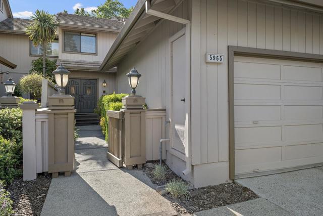 5965 Fiddletown Place, San Jose CA: https://media.crmls.org/mediaz/fb82ecd0-45ef-4820-80dd-c970d2efec86.jpg