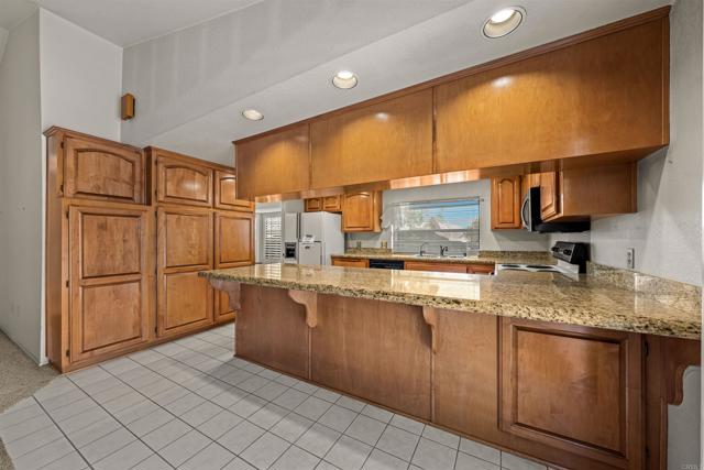Detail Gallery Image 7 of 25 For 1367 Heritage Ct, Escondido,  CA 92027 - 3 Beds | 2 Baths