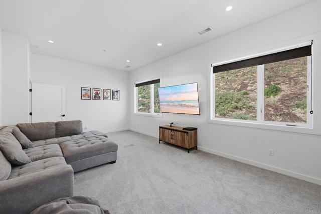 Detail Gallery Image 32 of 72 For 4407 Ramona Dr, Fallbrook,  CA 92028 - 4 Beds | 3/1 Baths