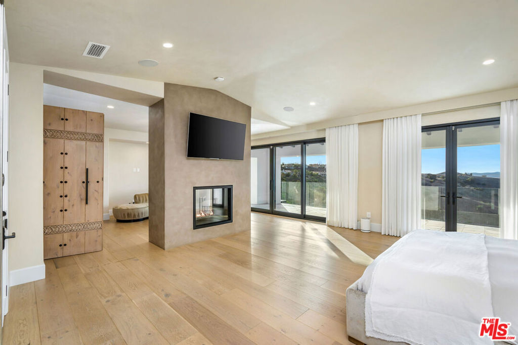 MLS #26985475 image #33