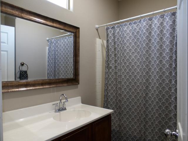 13569 Caliente Drive, Desert Hot Springs CA: https://media.crmls.org/mediaz/fb846e46-7969-41dd-99f9-5092d44f6bed.jpg