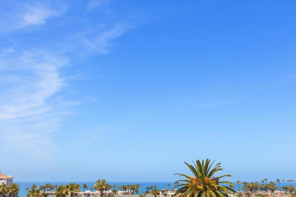https://media.crmls.org/mediaz/fb848b81-2336-468f-a50d-c4e1cbc1eb6d.jpg?preset=X-Large
