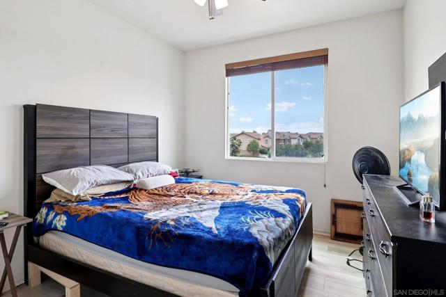 1709 Santa Carolina, Chula Vista CA: https://media.crmls.org/mediaz/fb84ba09-aef4-4332-847e-5b68e0e9d901.jpg