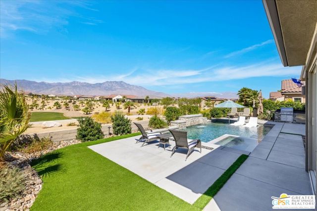 61 Zinfandel, Rancho Mirage CA: https://media.crmls.org/mediaz/fb84d917-a232-4697-a5bc-40c399c661f5.jpg