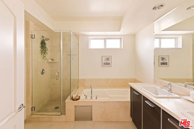 325 Arnaz Drive, Los Angeles CA: https://media.crmls.org/mediaz/fb84f99f-e22c-4ece-b64c-26e2c8bb014f.jpg