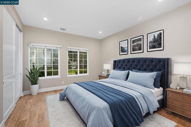 273 S Overlook Dr, San Ramon CA: https://media.crmls.org/mediaz/fb876930-9a57-41b7-8ae3-2d7360d88d63.jpg