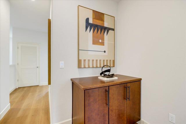 1011 Bellante Lane, San Jose CA: https://media.crmls.org/mediaz/fb87b82e-c46a-4135-8ebe-cec7859c7ca9.jpg