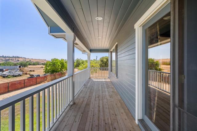 695 Hospital Road, Hollister CA: https://media.crmls.org/mediaz/fb87ddcc-c1c5-448f-9aee-e28eab833daf.jpg