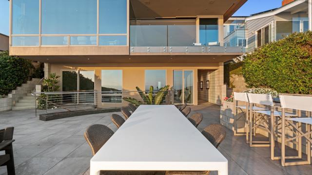 1230 Neptune Ave, Encinitas CA: https://media.crmls.org/mediaz/fb87fe5f-0d45-4ce6-ade3-160df340cfbe.jpg