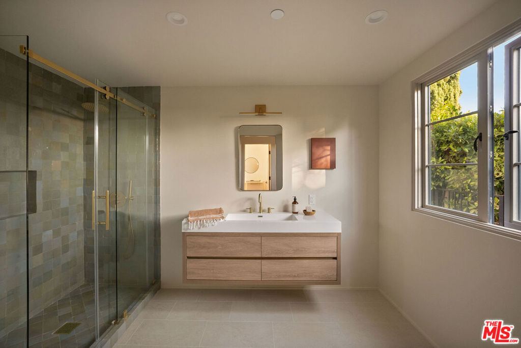 MLS #25590941 image #17