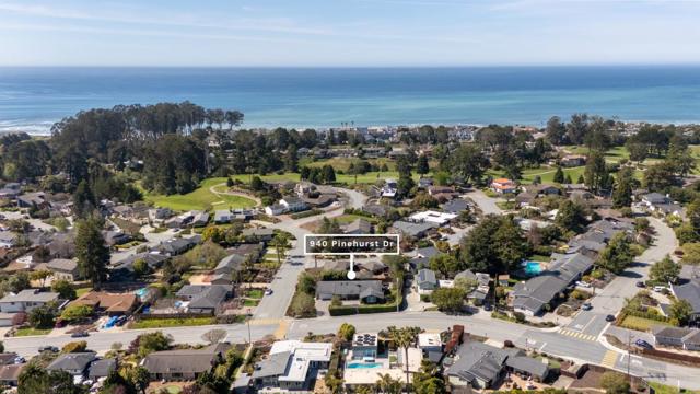 940 Pinehurst Drive, Aptos CA: https://media.crmls.org/mediaz/fb884487-46d3-41b9-b089-42694464ff37.jpg