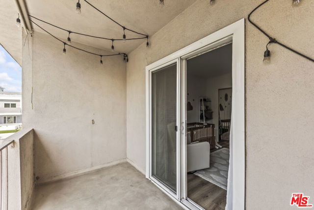 10854 Morrison Street, North Hollywood CA: https://media.crmls.org/mediaz/fb88c7df-4776-45a3-94aa-990531ce70ee.jpg