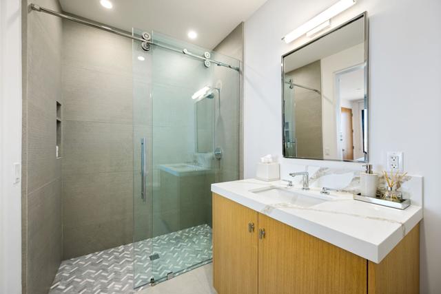 61993 Fullerton Dr, Thermal CA: https://media.crmls.org/mediaz/fb88dfca-4995-4d88-9c3e-296554c5f5d0.jpg