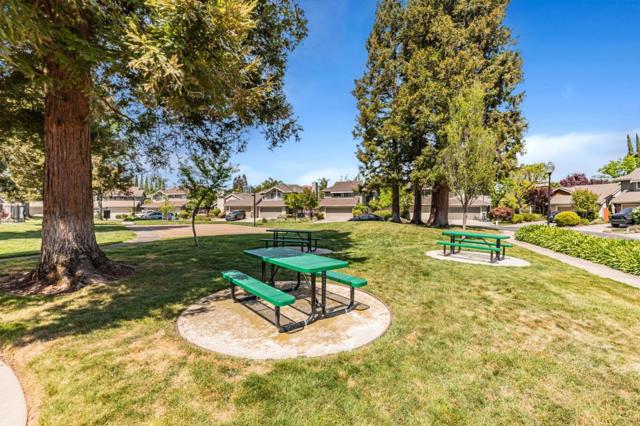 17510 Carriage Lamp Way, Morgan Hill CA: https://media.crmls.org/mediaz/fb88f876-e067-4fa2-b22d-dfdeb55a704c.jpg