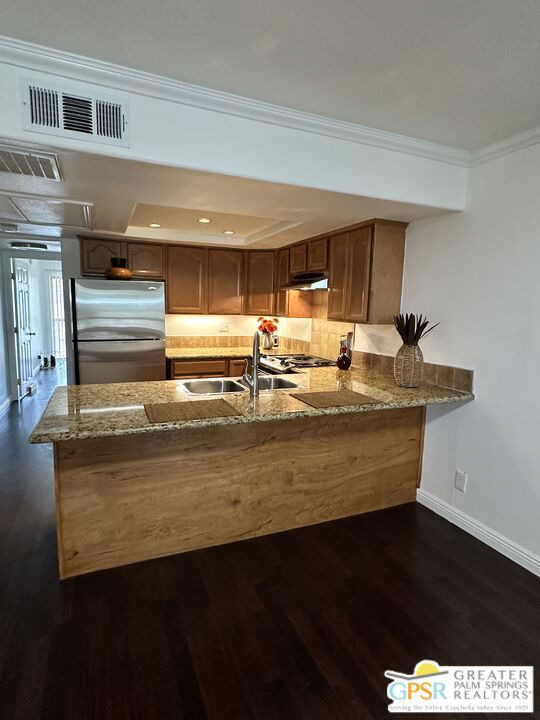 Image 7 of 30 For 64291 Spyglass Avenue 10