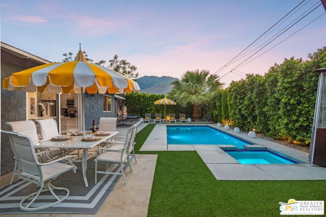 3784 E Calle San Raphael, Palm Springs CA: https://media.crmls.org/mediaz/fb892ec4-0042-4e9a-9f23-60bb050c5b9a.jpg