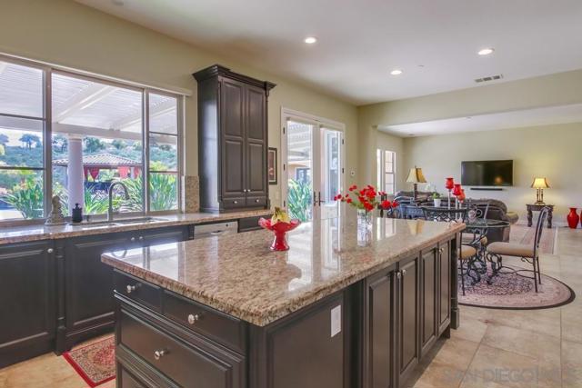 14190 Green Valley Ct, San Diego CA: https://media.crmls.org/mediaz/fb895be2-1269-449d-b5e0-523219705b95.jpg
