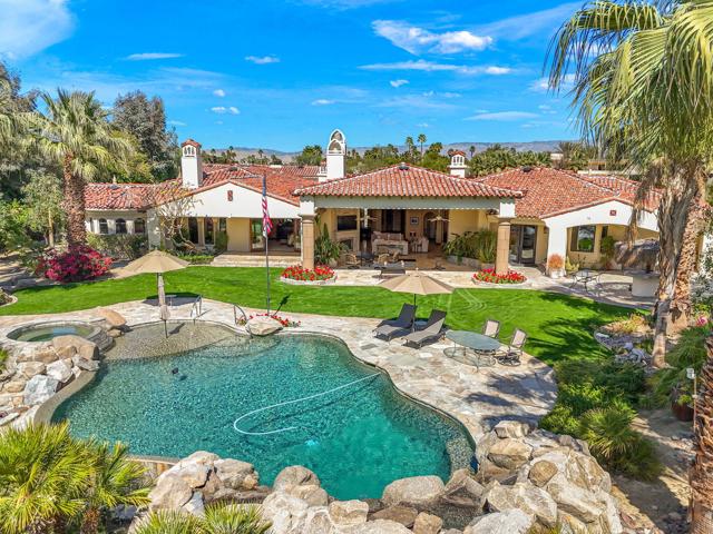4 Terra Vista Court, Rancho Mirage CA: https://media.crmls.org/mediaz/fb8b5940-b839-4878-873f-93aeeabe54a6.jpg