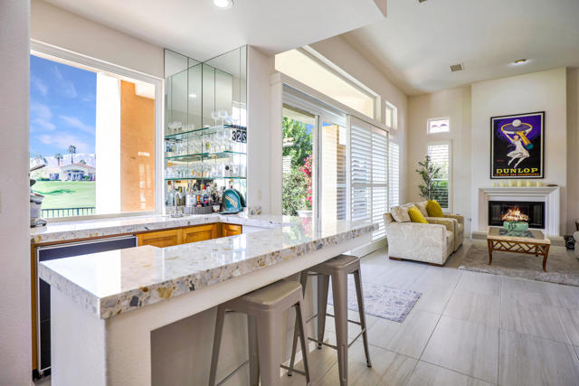 371 Tomahawk Drive, Palm Desert CA: https://media.crmls.org/mediaz/fb8b9d94-ba93-4143-8961-8105b098cc3b.jpg
