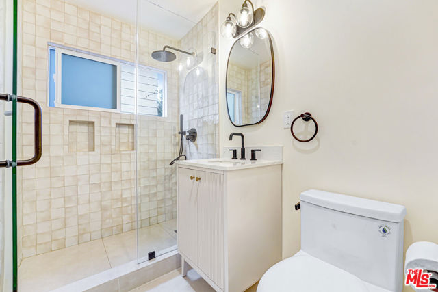 16185 W Sunset Blvd, 2 photo 9
