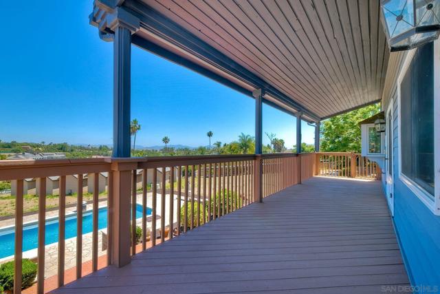 2511 Via Rancheros, Fallbrook CA: https://media.crmls.org/mediaz/fb8d1be6-ef3e-46f0-95a6-719cfd6136ca.jpg