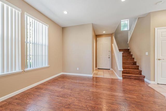 2829 Rubino Circle, San Jose CA: https://media.crmls.org/mediaz/fb8d4a6a-a327-4c57-8ade-6e7bcf6f899f.jpg