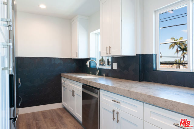 1310 W Valencia Drive, Fullerton CA: https://media.crmls.org/mediaz/fb8e056c-3f39-4d86-b264-29b0dc4481ca.jpg