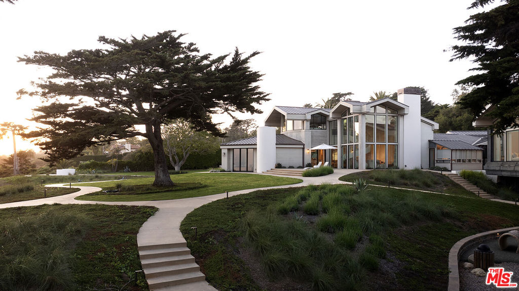 4145 Creciente Drive