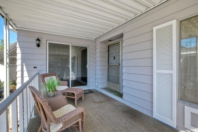 Detail Gallery Image 6 of 31 For 2130 Sunset Dr #134,  Vista,  CA 92081 - 2 Beds | 2 Baths