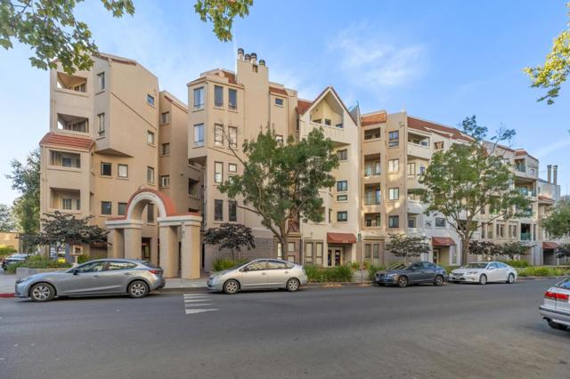 365 Forest Avenue, Palo Alto CA: https://media.crmls.org/mediaz/fb8e772e-4fb0-4a60-8083-4cf143a3d9a1.jpg
