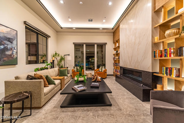 2492 Rondell Road, Camarillo CA: https://media.crmls.org/mediaz/fb8ef434-85a1-4f7d-8f85-6003bede2860.jpg