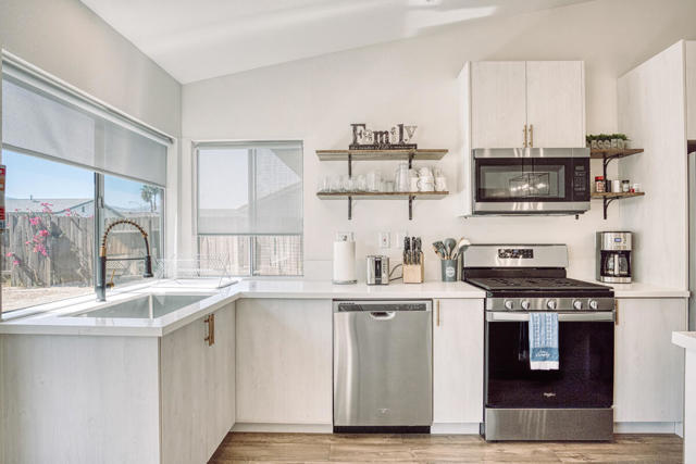80917 Brown Street, Indio CA: https://media.crmls.org/mediaz/fb8efb9d-c65f-4d92-8342-111addc3529f.jpg